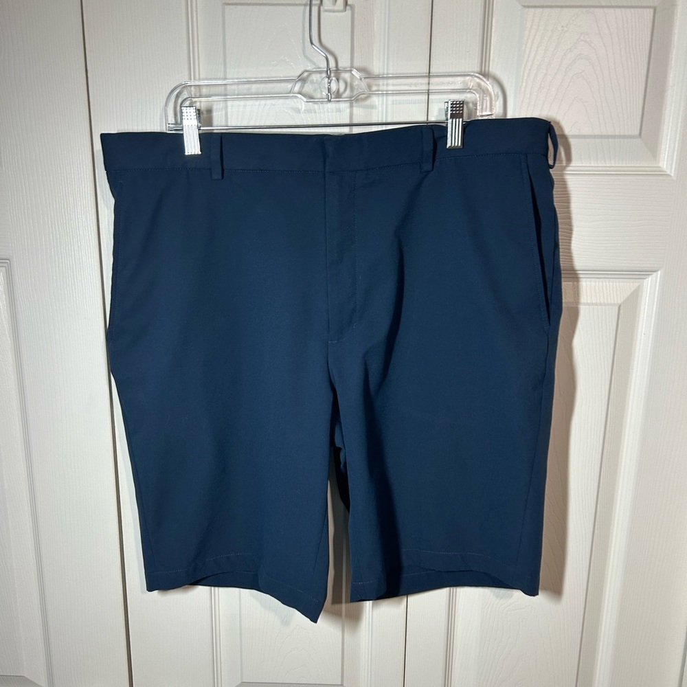 Walter Hagen shorts size 38